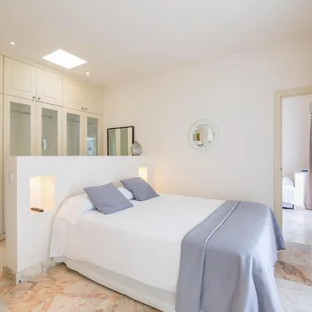 Sleeps 6 With Pool And Wifi *